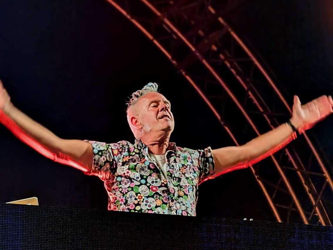 Fatboy Slim – Praise You cover