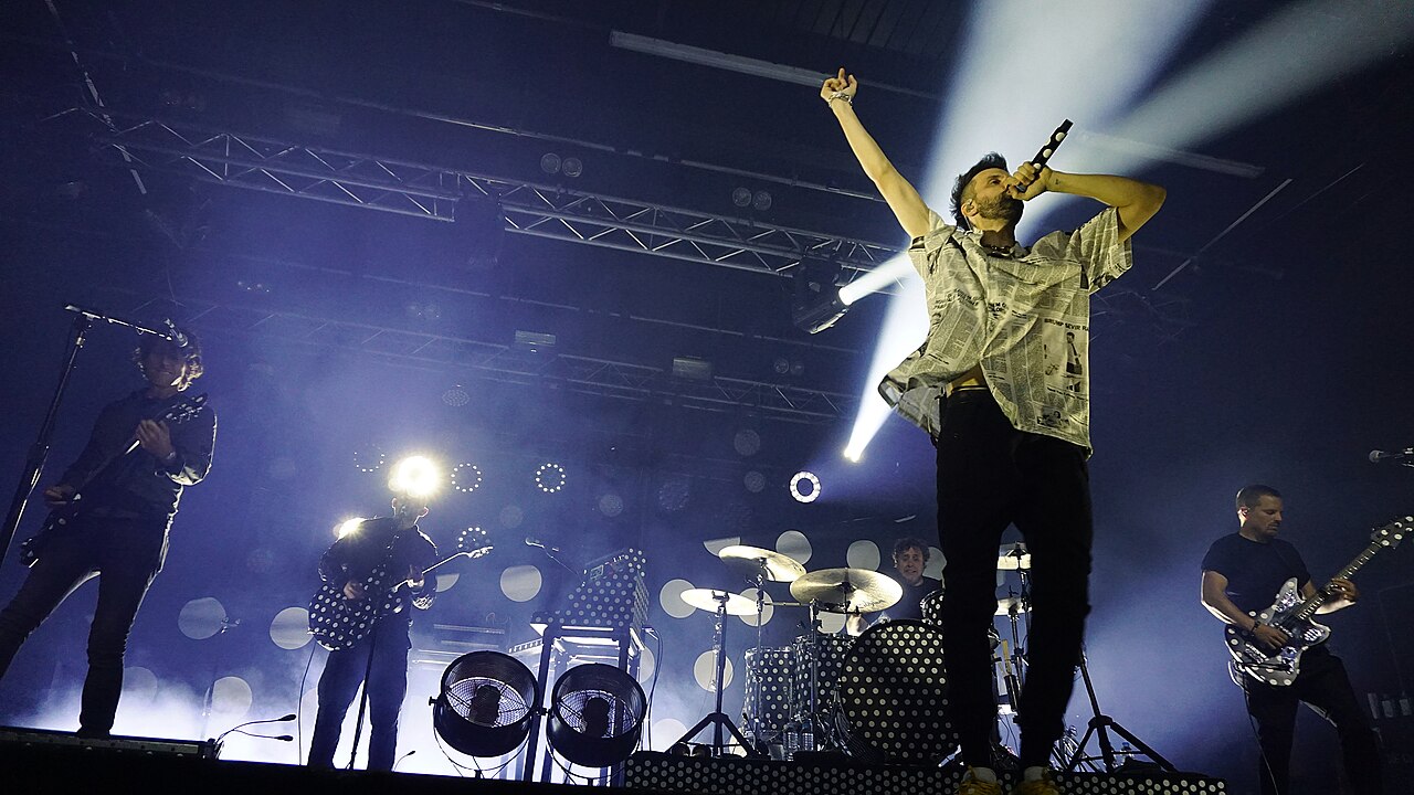 Kasabian – Empire cover