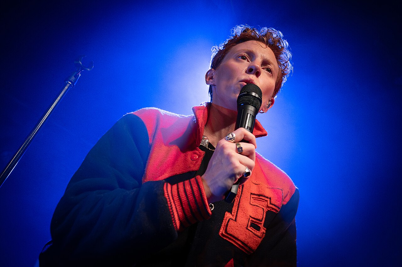 La Roux – Bulletproof cover